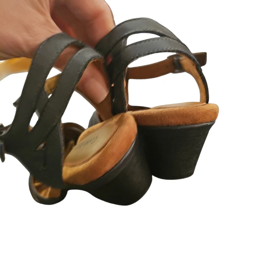 Cobb Hill Aubrey T Strap Sandals Navy Blue Leather Sz 9.5 - Picture 8 of 10